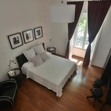 Piano In Vatican Apartment Rom